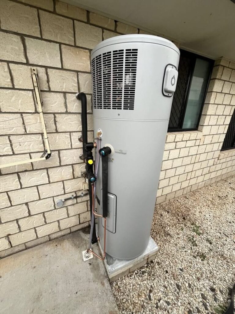Hot heat pump system in Canberra